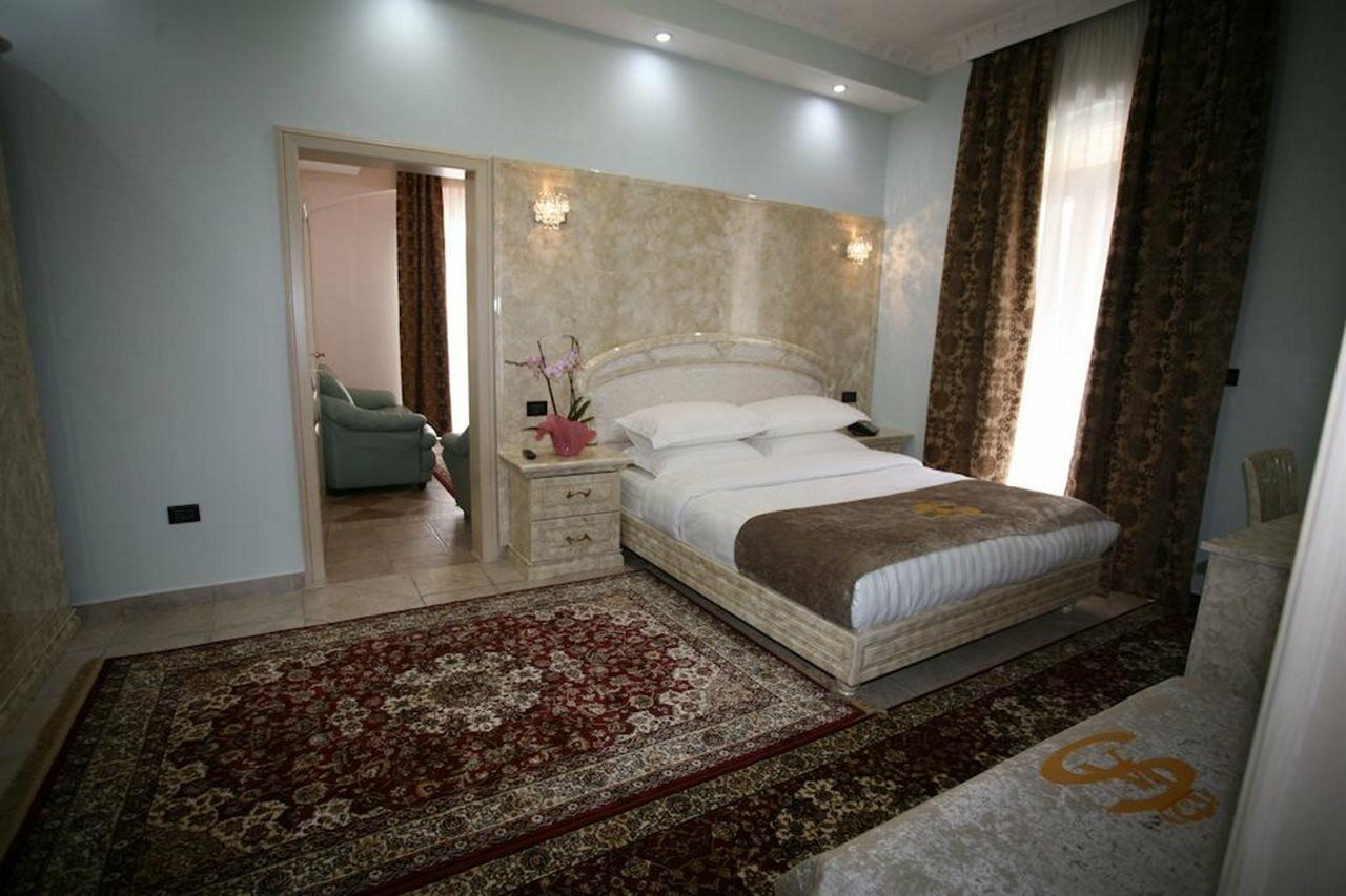 Hotel Boutique Las Тирана Экстерьер фото